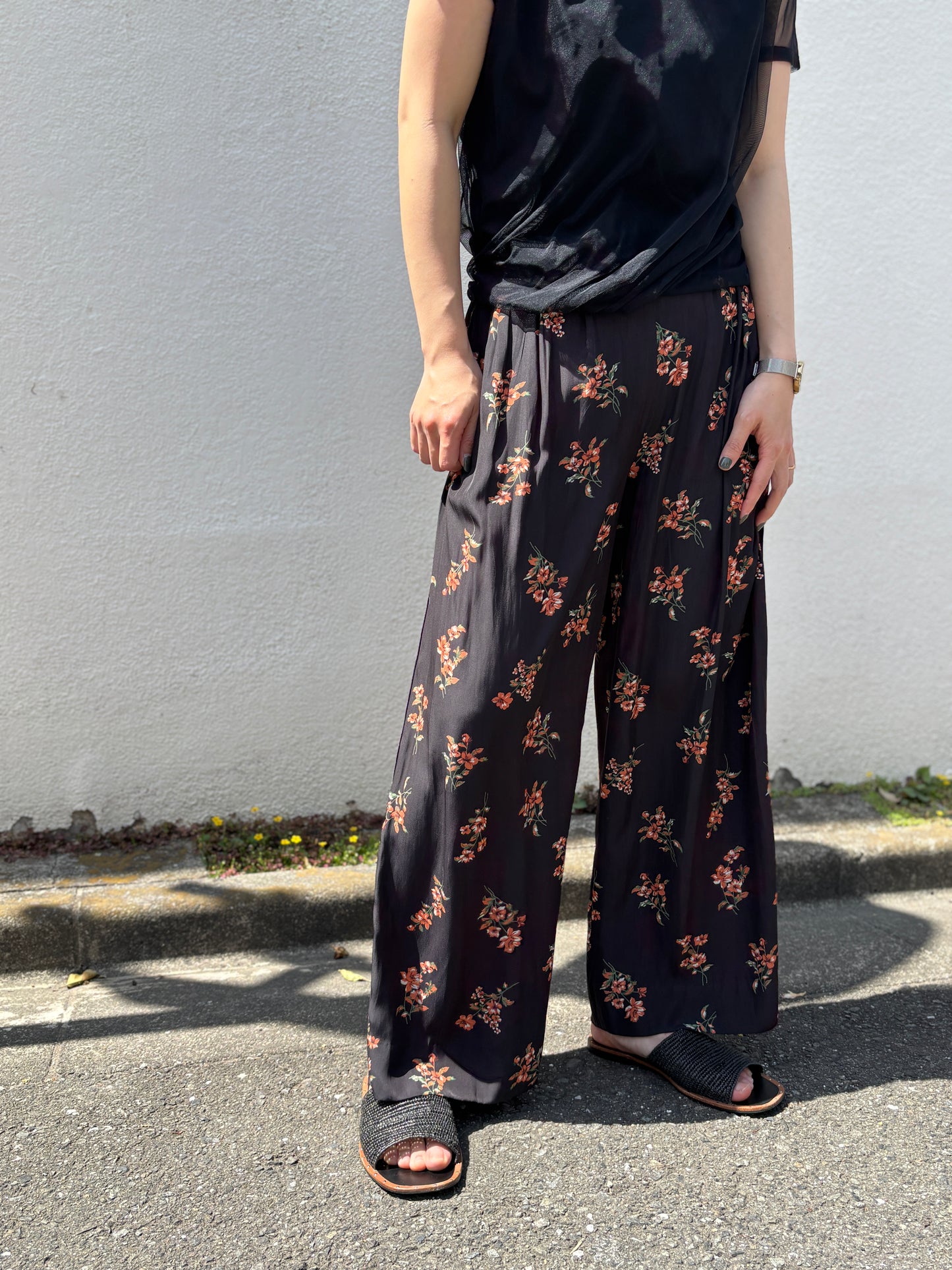 フラワーラインパイピングパンツ(ブラック)