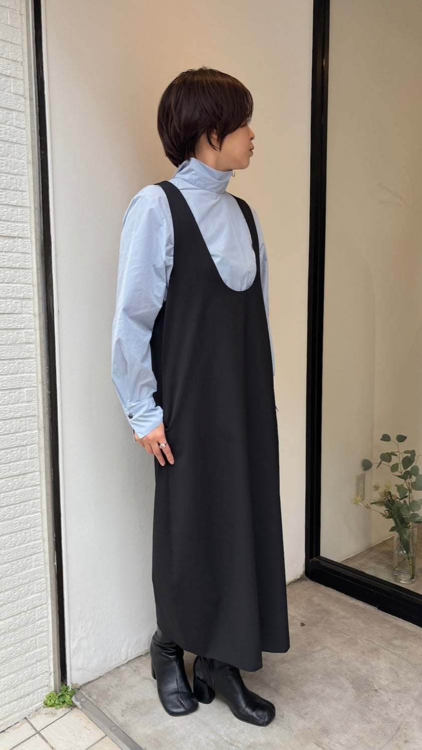ウールギャバUネックワンピース(ブラック)