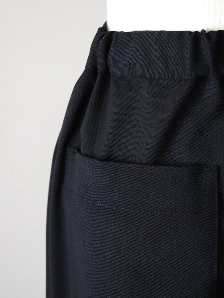 ウールギャバストレートパンツ(ブラック)