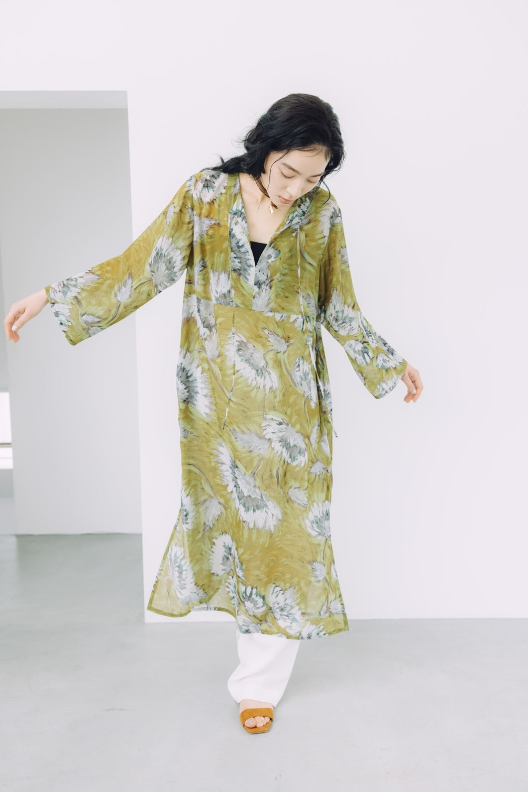 【4月20日 発売】ポリフラワーシアーワンピース