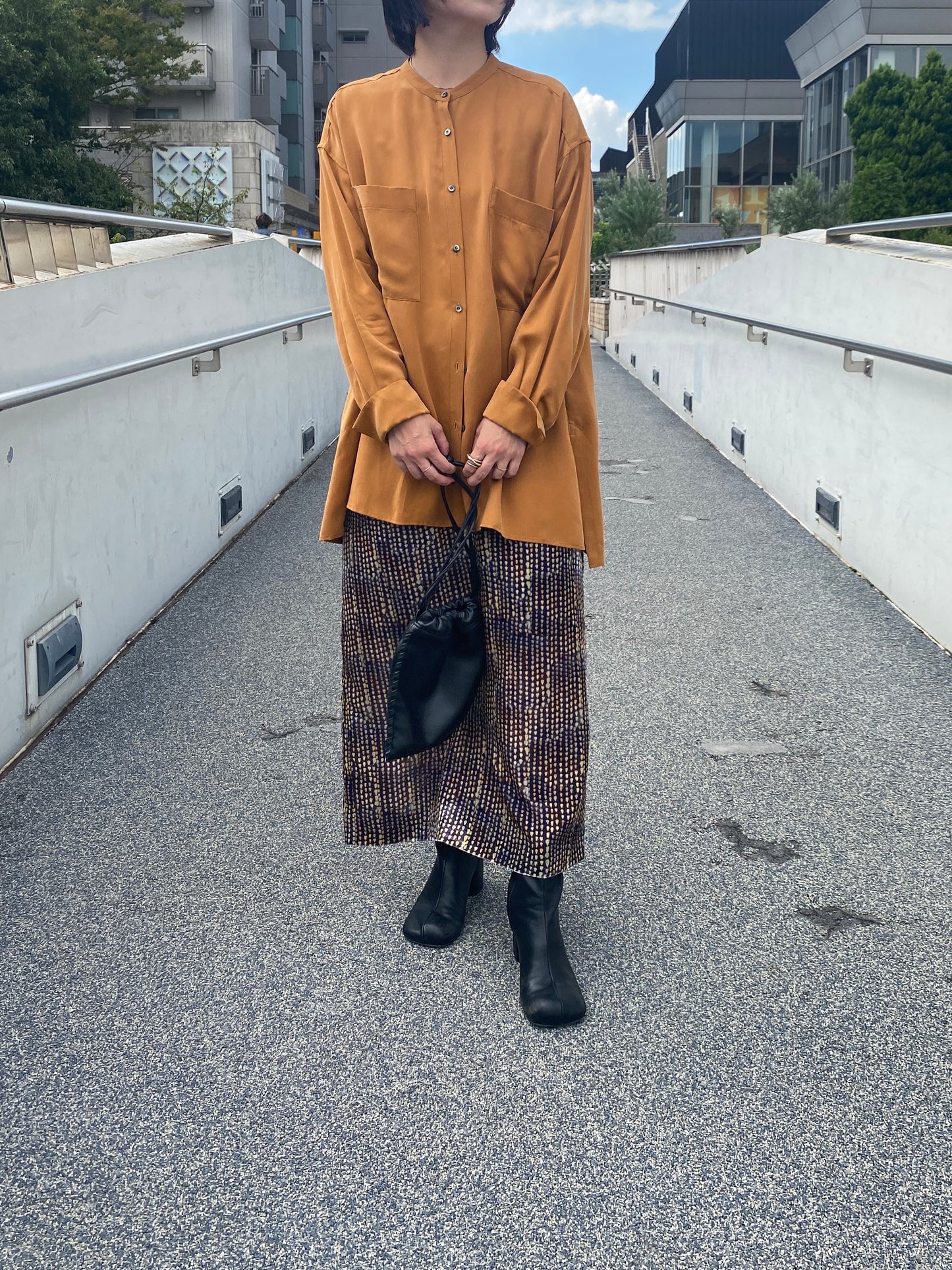 ベロアドットタイトスカート